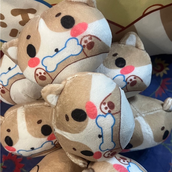 Corgi Novelty pillow filled with 8 mini corgis !!! NWOT - Picture 4 of 5